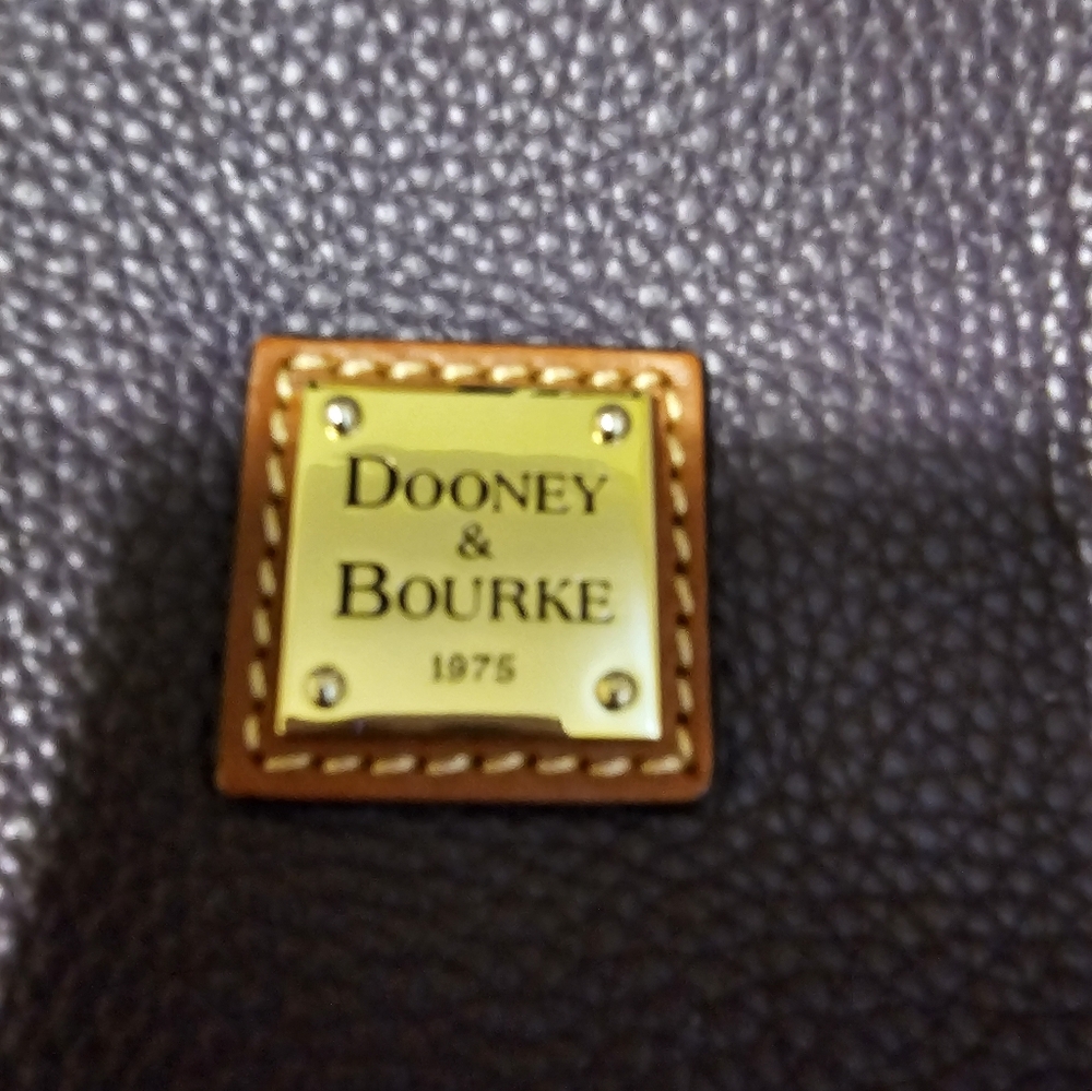 Dooney & Bourke EUC Purple Leather Zip Zip Satchel and Matching Wallet - Picture 4 of 8